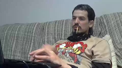 Snapshot of longnight5 chatting on February 17, 10:14 pm Alejandro Rulitos Twitter longnight55 Intagram 5longnight5 online show from February 17, 10:14 pm