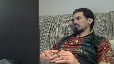 Snapshot of longnight5 chatting on February 26, 8:11 pm Alejandro Rulitos Twitter longnight55 Intagram 5longnight5 online show from February 26, 8:11 pm