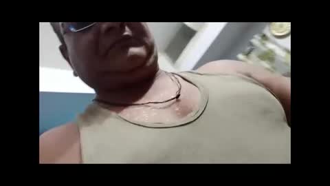 Shy Housewife online show from October 12, 5:45 pm