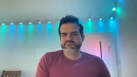 Snapshot of longslick723 chatting on January 20, 2:25 pm slick online show from January 20, 2:25 pm