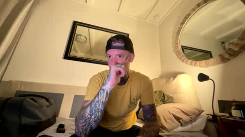 longwalksonthebeach69 online show from March 6, 8:11 am