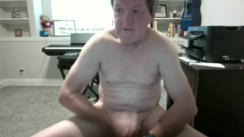 Snapshot of lonlynude chatting on June 16, 8:55 pm lonlynude online show from June 16, 8:55 pm