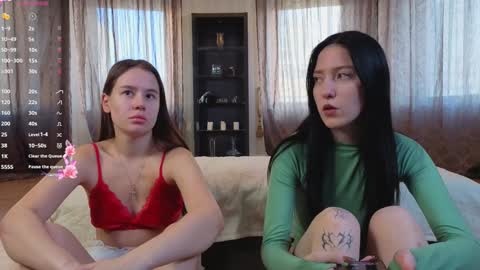 Snapshot of lookatmehabibi_ chatting on October 9, 4:32 am Adele Ellie and Lou Sally Dana and Bonnie online show from October 9, 4:32 am