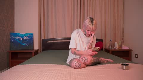 Snapshot of lookatmehabibi_ chatting on November 26, 2:07 pm Adele Ellie and Lou Sally Dana and Bonnie online show from November 26, 2:07 pm