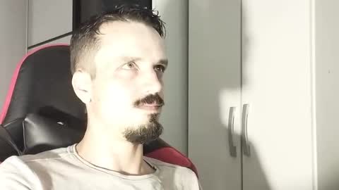 Snapshot of lookaz4010 chatting on December 2, 10:50 am Lucas online show from December 2, 10:50 am