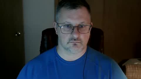 Snapshot of lookin75 chatting on October 21, 3:40 am lookin75 online show from October 21, 3:40 am