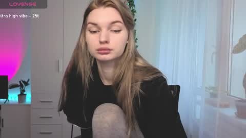 Snapshot of lookluna chatting on May 31, 6:10 am Luna online show from May 31, 6:10 am