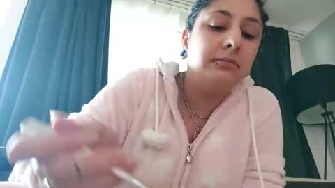 Snapshot of loolaunshaved chatting on October 16, 11:00 am loolaunshaved online show from October 16, 11:00 am