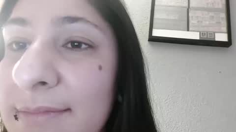 Snapshot of loolaunshaved chatting on December 20, 6:48 pm loolaunshaved online show from December 20, 6:48 pm