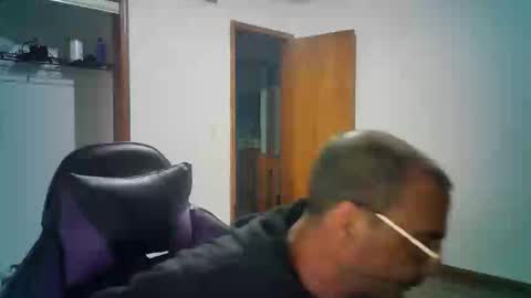 Snapshot of loquitis6969952430 chatting on November 17, 7:30 pm loquitis6969952430 online show from November 17, 7:30 pm