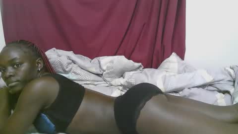 lora_amor online show from September 19, 4:14 am