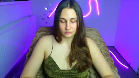 Lora online show from March 26, 1:49 pm