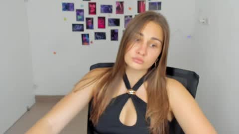 Snapshot of lora_kisses chatting on July 20, 5:33 am Lora online show from July 20, 5:33 am