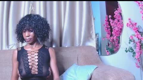 Snapshot of loraforreal chatting on May 15, 6:42 am Blackcat online show from May 15, 6:42 am