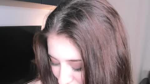 Snapshot of lorainethach chatting on July 8, 11:04 am Yomi online show from July 8, 11:04 am