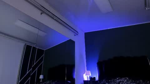 Snapshot of lorbeer_owo chatting on July 2, 5:02 am L A U R E L online show from July 2, 5:02 am