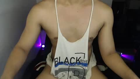 Snapshot of lord_of_cum69 chatting on June 21, 1:52 am Macky online show from June 21, 1:52 am