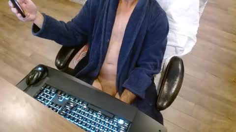 Snapshot of lord_rasken chatting on November 18, 2:54 pm Lord King online show from November 18, 2:54 pm