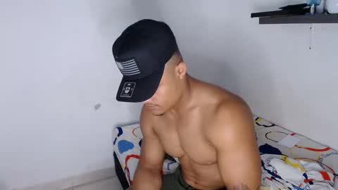 Dominic online show from November 17, 6:03 pm