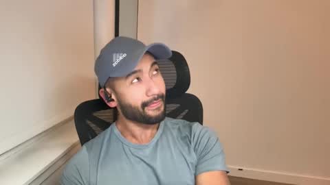 Snapshot of lordcalepecs chatting on May 22, 4:41 am Cale online show from May 22, 4:41 am