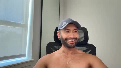 Snapshot of lordcalepecs chatting on June 6, 6:34 pm Cale online show from June 6, 6:34 pm