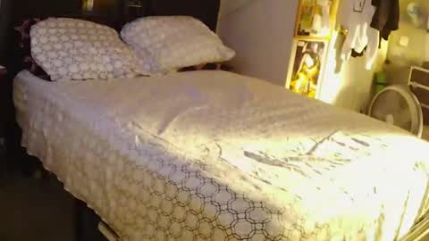 Snapshot of lordcoldfinger chatting on December 4, 2:54 am lordcoldfinger online show from December 4, 2:54 am