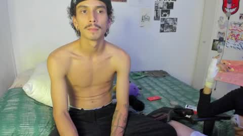 Snapshot of lordpussy__ chatting on August 4, 2:59 am lordpussy__ online show from August 4, 2:59 am
