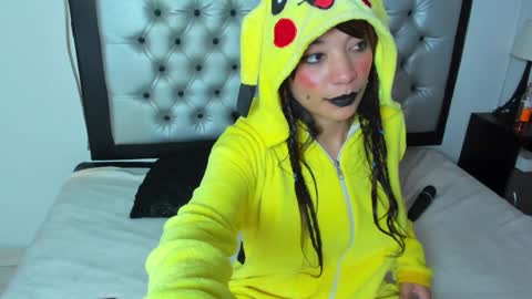 Lore Depp online show from December 21, 11:01 am