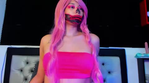 Lore Depp online show from October 2, 2:07 am