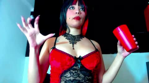Snapshot of loredepp chatting on May 27, 8:50 pm Lore Depp online show from May 27, 8:50 pm