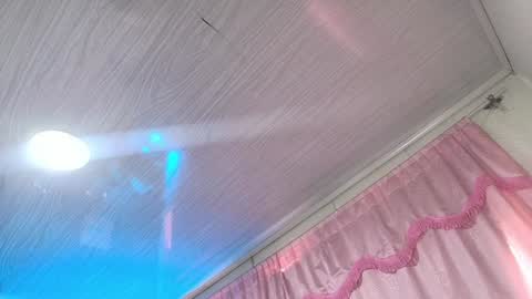 Loren online show from December 21, 6:34 pm