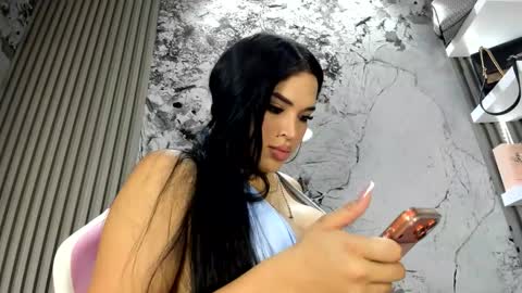 Doll Queen online show from February 10, 6:01 pm