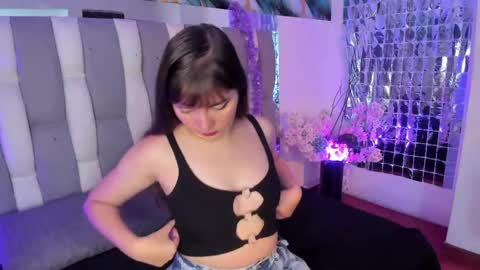 Snapshot of loren_jacksoon chatting on June 2, 12:29 pm Loren online show from June 2, 12:29 pm