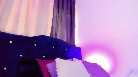 Snapshot of lorena_capelli_ chatting on May 22, 8:58 pm lesly lorena online show from May 22, 8:58 pm