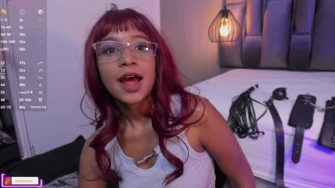 Snapshot of lorena_vieira_ chatting on February 3, 10:11 pm Lorena Vieira online show from February 3, 10:11 pm