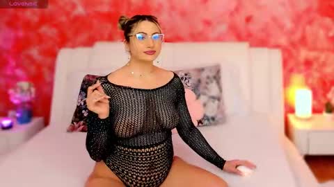 lorenafire online show from February 23, 5:27 am