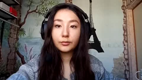 Snapshot of lorenelanosa chatting on December 3, 6:21 am Sofia online show from December 3, 6:21 am