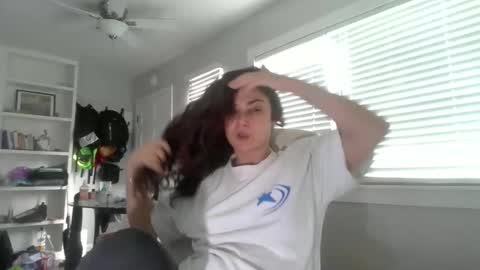 lorenlovely online show from November 18, 10:36 pm