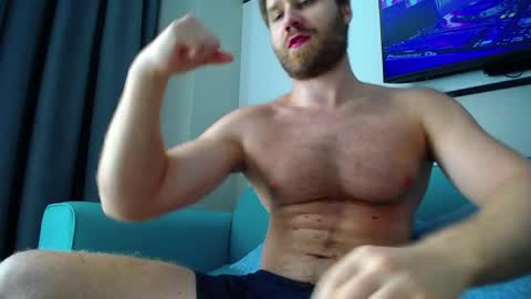 Snapshot of lorenzolux chatting on June 3, 6:05 am Lorenz online show from June 3, 6:05 am