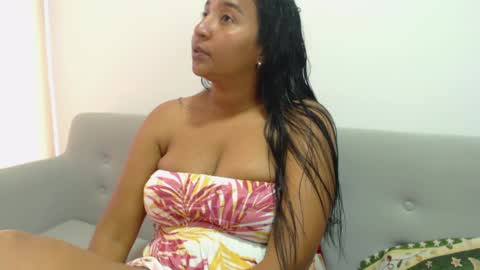 Loretta Gmez online show from December 2, 6:10 pm