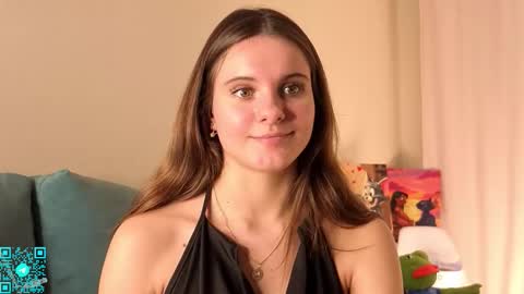 Chloe for Fan BlackHole online show from November 24, 5:45 pm