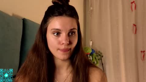 Snapshot of lorettadunnelli chatting on February 15, 5:20 pm Chloe for Fan BlackHole online show from February 15, 5:20 pm