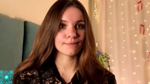 Snapshot of lorettadunnelli chatting on February 19, 6:04 pm Chloe for Fan BlackHole online show from February 19, 6:04 pm