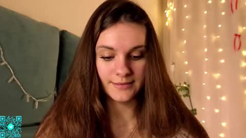 Snapshot of lorettadunnelli chatting on February 21, 5:25 pm Chloe for Fan BlackHole online show from February 21, 5:25 pm