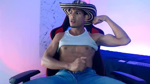 Lorian Vikel  online show from November 4, 10:20 pm