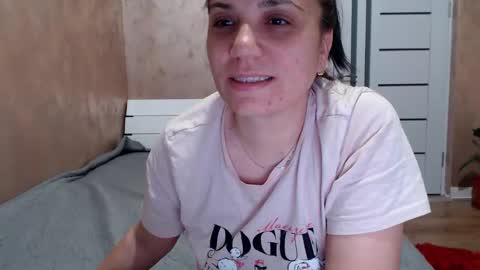Snapshot of lorragrey chatting on May 3, 8:04 pm LorraGrey online show from May 3, 8:04 pm