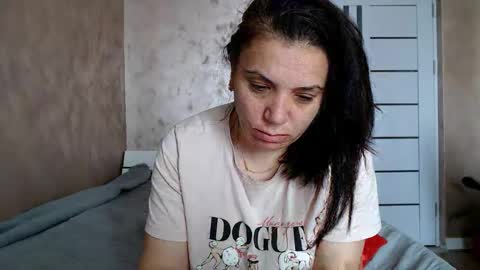 Snapshot of lorragrey chatting on May 12, 6:54 am LorraGrey online show from May 12, 6:54 am