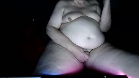 Snapshot of lory_99 chatting on May 21, 3:24 am Lory online show from May 21, 3:24 am