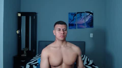 Snapshot of lothbrok_strong chatting on May 20, 9:54 pm lothbrok online show from May 20, 9:54 pm
