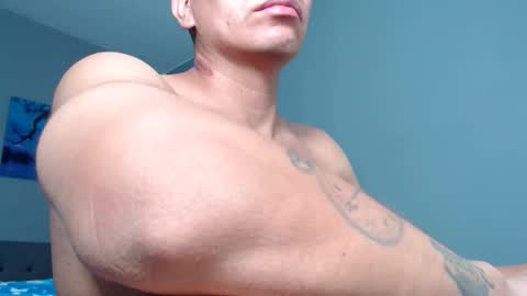 Snapshot of lothbrok_strong chatting on May 26, 11:12 pm lothbrok online show from May 26, 11:12 pm